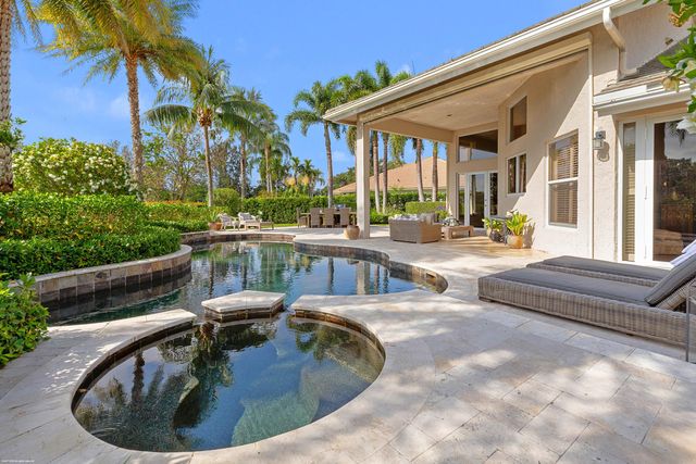 2990 Twin Oaks Way, Wellington, FL 33414