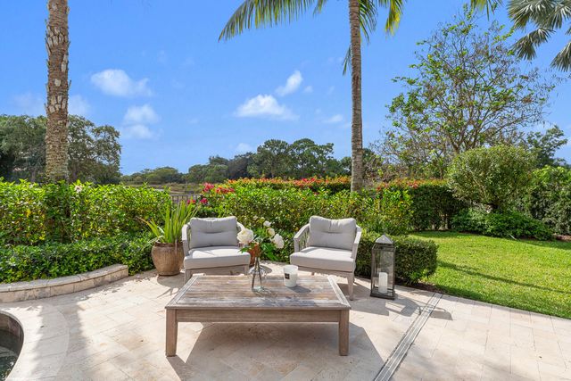 2990 Twin Oaks Way, Wellington, FL 33414