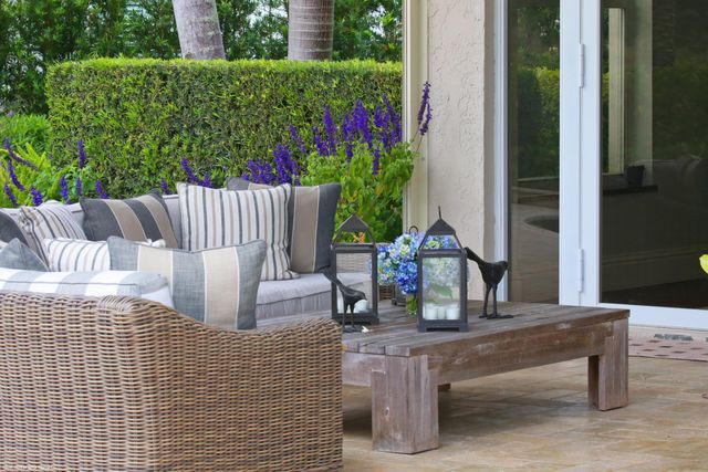 2990 Twin Oaks Way, Wellington, FL 33414