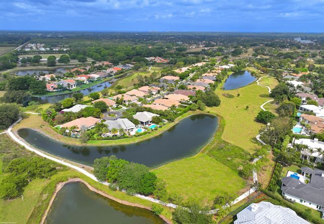 2990 Twin Oaks Way, Wellington, FL 33414