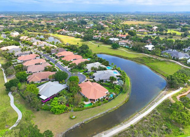 2990 Twin Oaks Way, Wellington, FL 33414