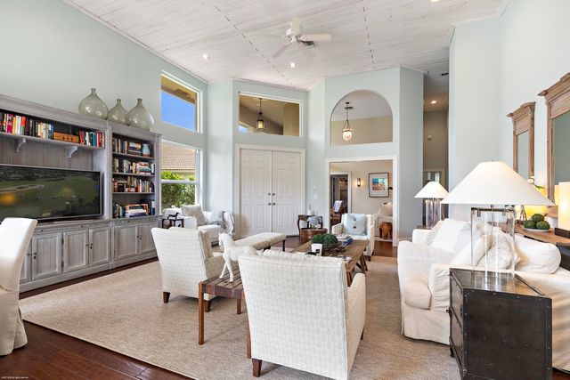 2990 Twin Oaks Way, Wellington, FL 33414