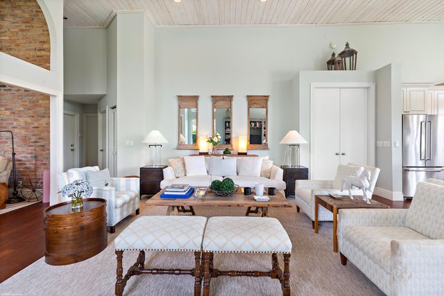 2990 Twin Oaks Way, Wellington, FL 33414