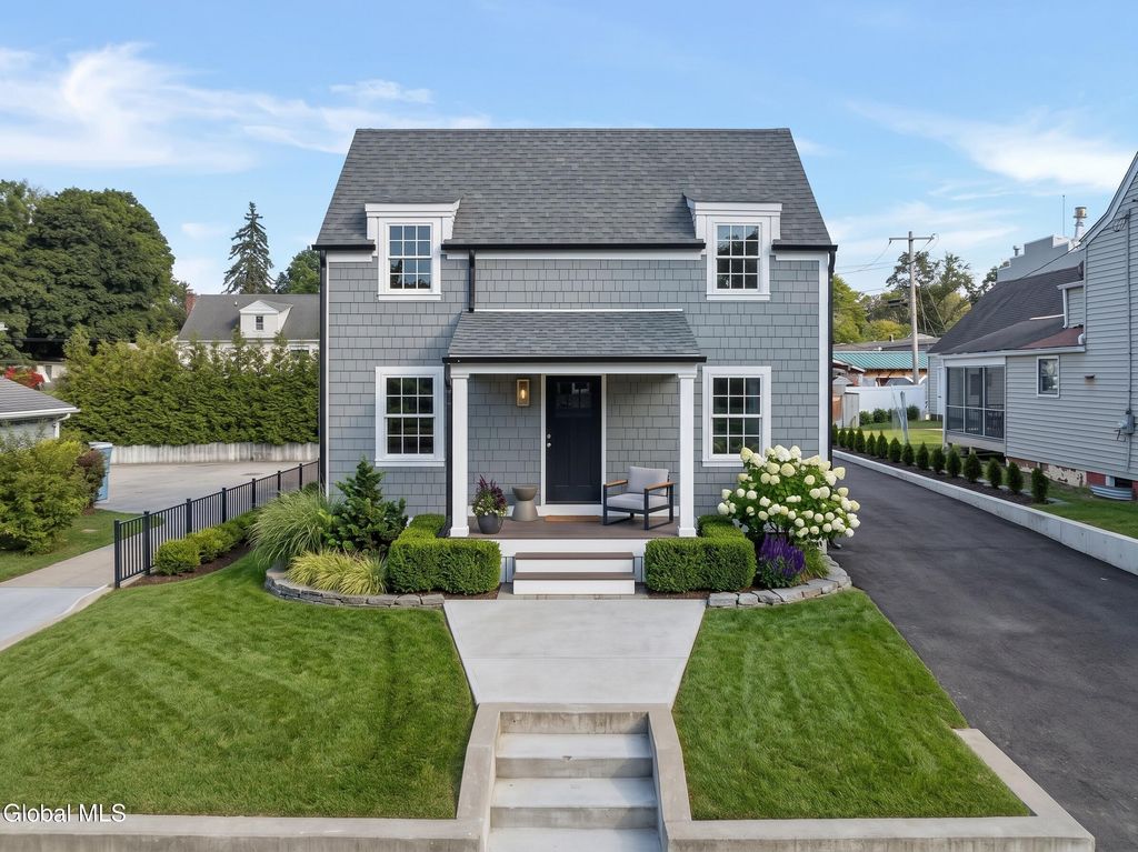 3 Milo Street, Greenport, NY 12534