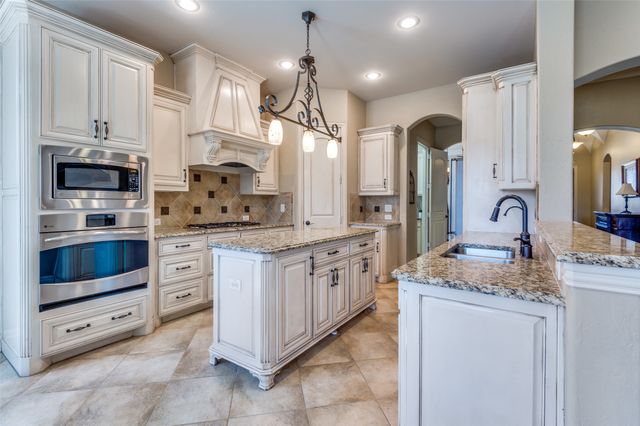 1917 Sterling Trace Drive, Keller, TX 76248