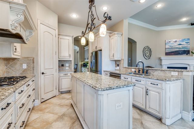 1917 Sterling Trace Drive, Keller, TX 76248