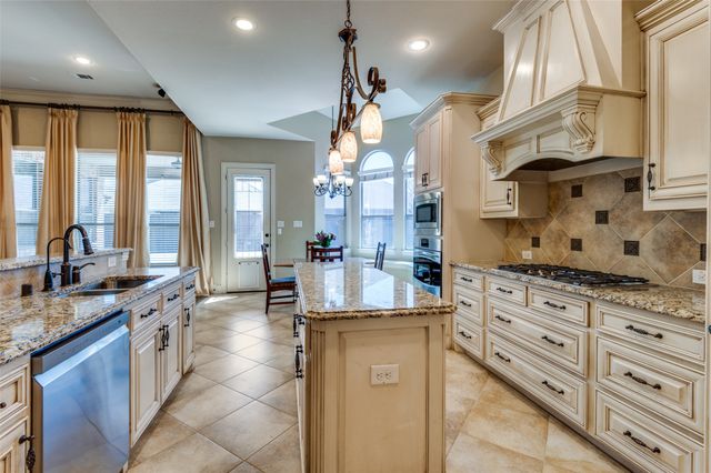 1917 Sterling Trace Drive, Keller, TX 76248