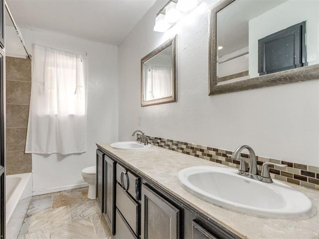 8213 NW 121st Street, Oklahoma City, OK 73162