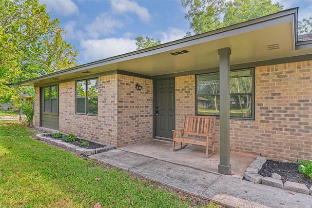 229 Burkett Street, Richwood, TX 77531