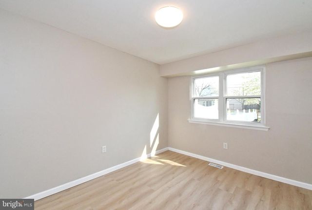 2821 N FORD DR, Hatfield, PA 19440