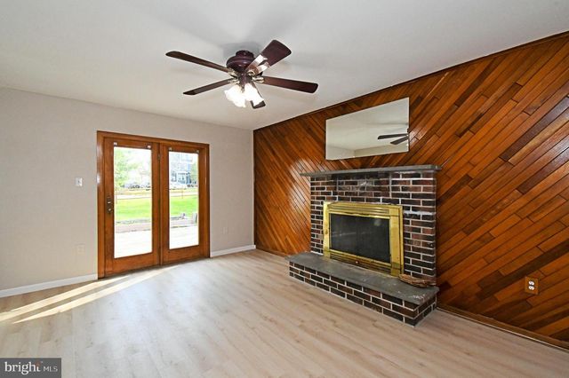 2821 N FORD DR, Hatfield, PA 19440