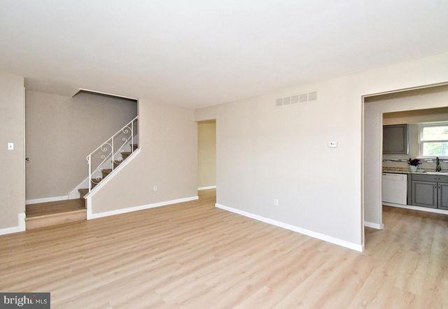 2821 N FORD DR, Hatfield, PA 19440