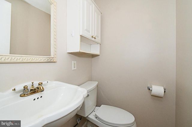 2821 N FORD DR, Hatfield, PA 19440