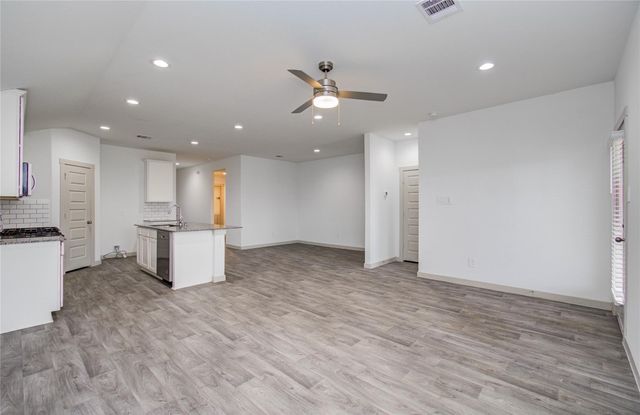 10602 Great Basin Drive, Rosharon, TX 77583