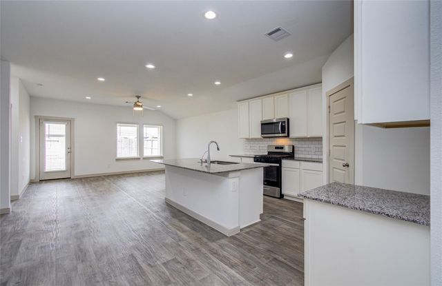 10602 Great Basin Drive, Rosharon, TX 77583