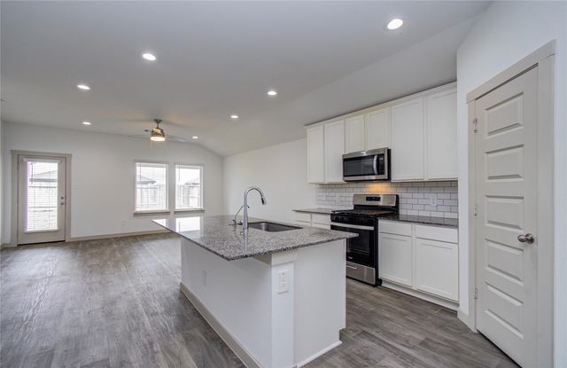 10602 Great Basin Drive, Rosharon, TX 77583