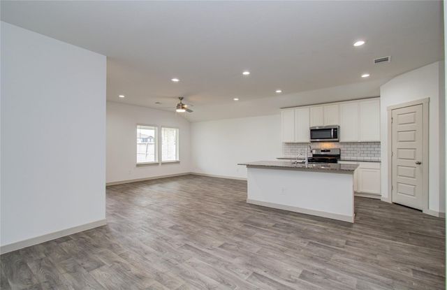 10602 Great Basin Drive, Rosharon, TX 77583