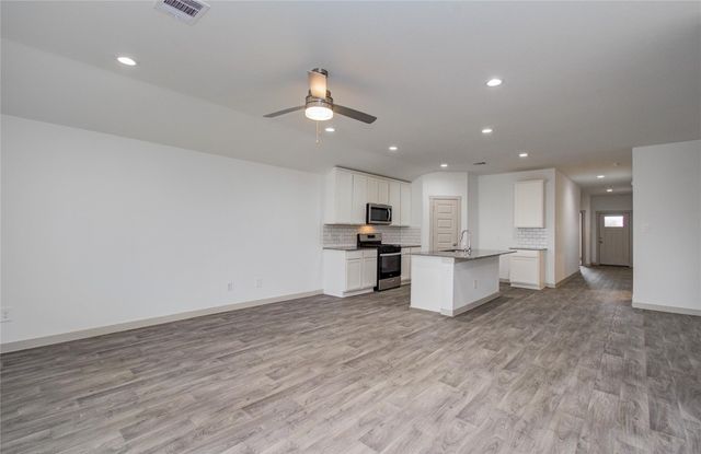 10602 Great Basin Drive, Rosharon, TX 77583