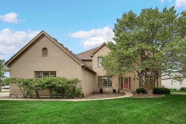 541 Clover Drive, Algonquin, IL 60102