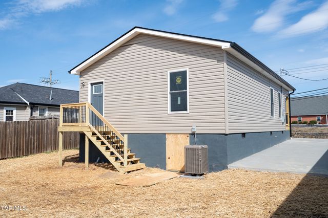 504 West Cedar Street, Bristol, TN 37620