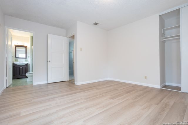 230 Ravenhill, San Antonio, TX 78214