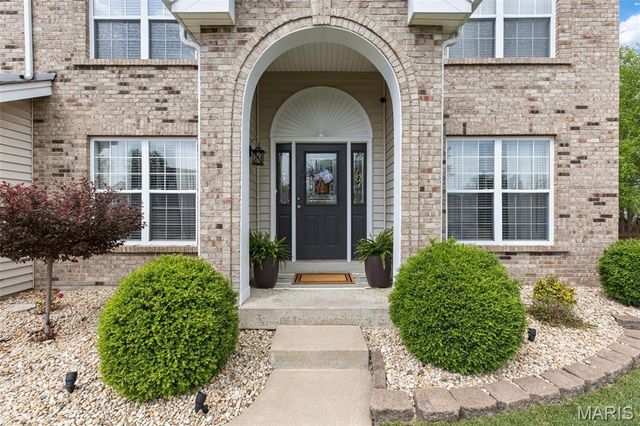 13 Macleod Court, Dardenne Prairie, MO 63368