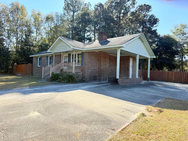 1421 Hidden Valley Drive, Orangeburg, SC 29118