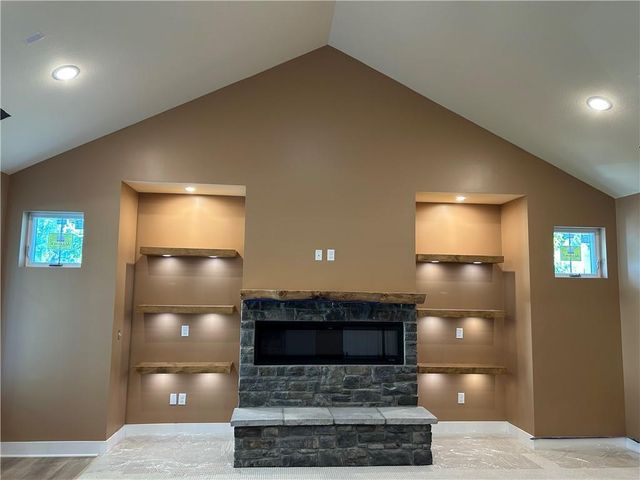 920 N 14th Street, Leavenworth, KS 66048