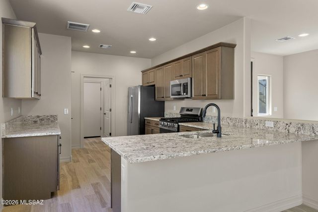 204 Market Circle, Tubac, AZ 85646