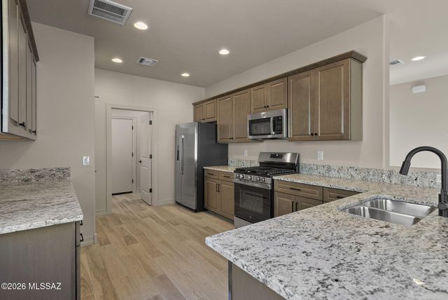 204 Market Circle, Tubac, AZ 85646