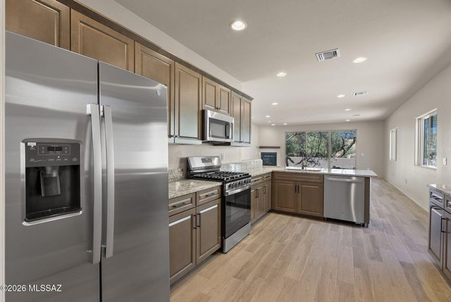 204 Market Circle, Tubac, AZ 85646