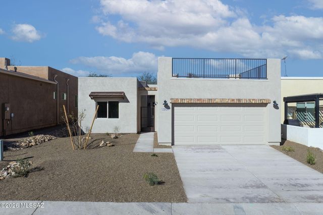 204 Market Circle, Tubac, AZ 85646