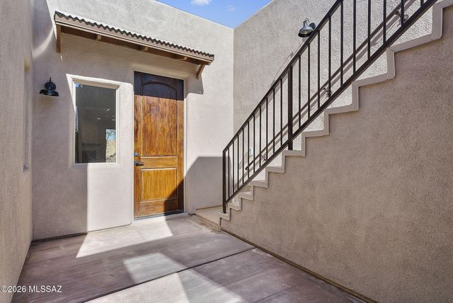 204 Market Circle, Tubac, AZ 85646