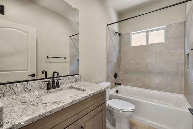 204 Market Circle, Tubac, AZ 85646