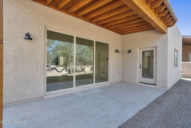 204 Market Circle, Tubac, AZ 85646