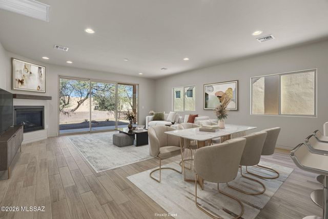 204 Market Circle, Tubac, AZ 85646