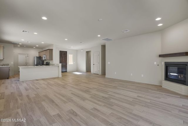 204 Market Circle, Tubac, AZ 85646