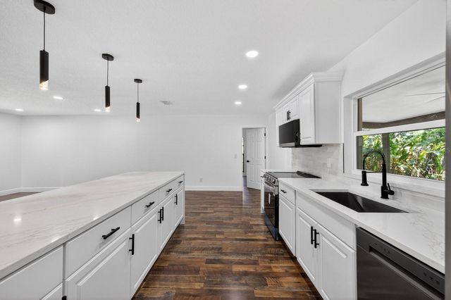 56 BAY WOODS DRIVE, Safety Harbor, FL 34695