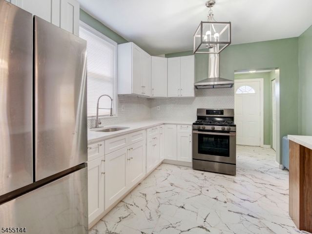 165 Randolph St, Carteret Boro, NJ 07008
