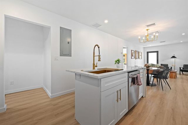 1620 NE 7th Street, Fort Lauderdale, FL 33304