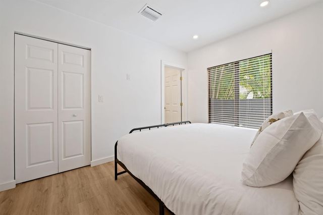 1620 NE 7th Street, Fort Lauderdale, FL 33304