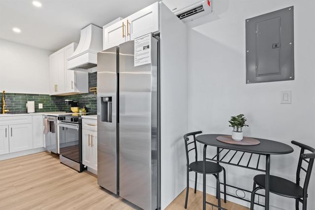 1620 NE 7th Street, Fort Lauderdale, FL 33304