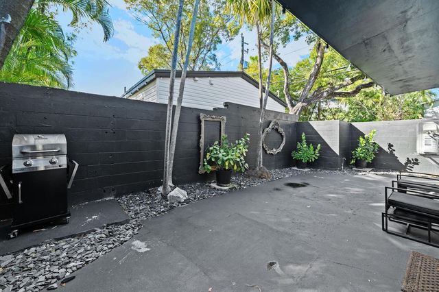 1620 NE 7th Street, Fort Lauderdale, FL 33304