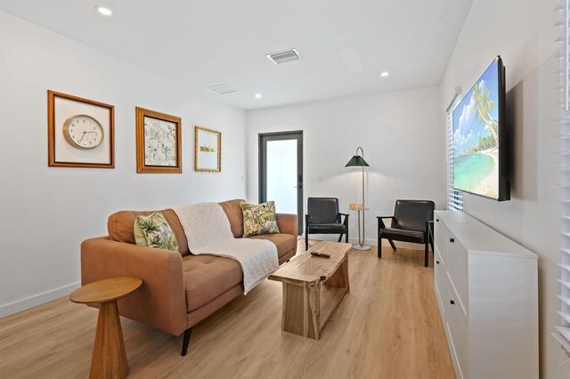 1620 NE 7th Street, Fort Lauderdale, FL 33304