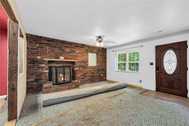 13653 Wheeler Heights Road, Fayetteville, AR 72704