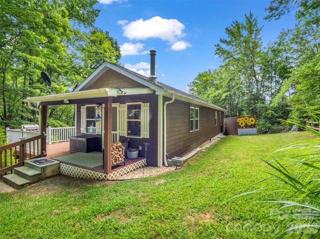 479 Camp Hill Road, Mill Spring, NC 28756