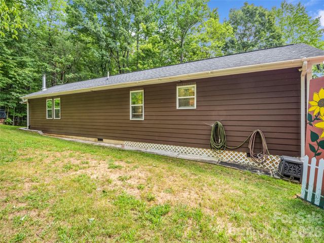 479 Camp Hill Road, Mill Spring, NC 28756