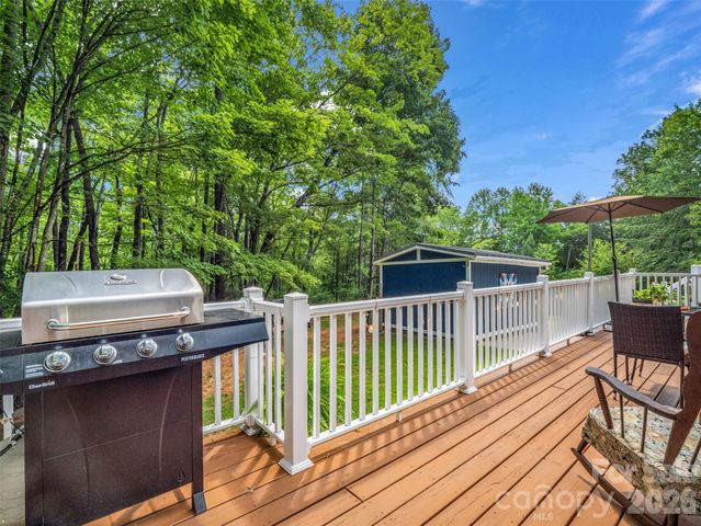 479 Camp Hill Road, Mill Spring, NC 28756