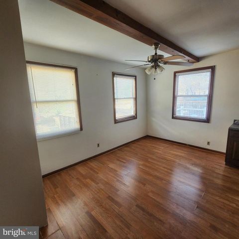 3128 LYNDALE PL SE, Washington, DC 20019