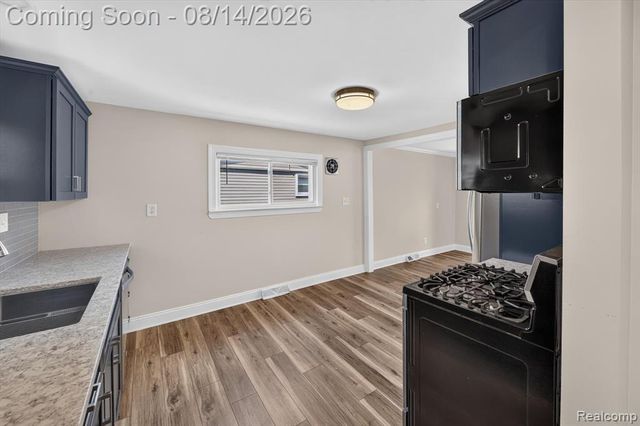 6166 Borowy Drive, Commerce Twp, MI 48382